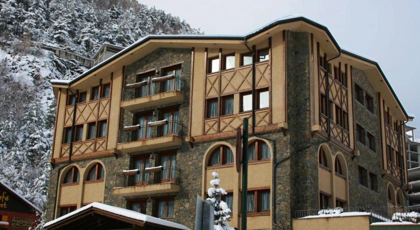 Hotel Xalet Verdu Аринсал Екстериор снимка